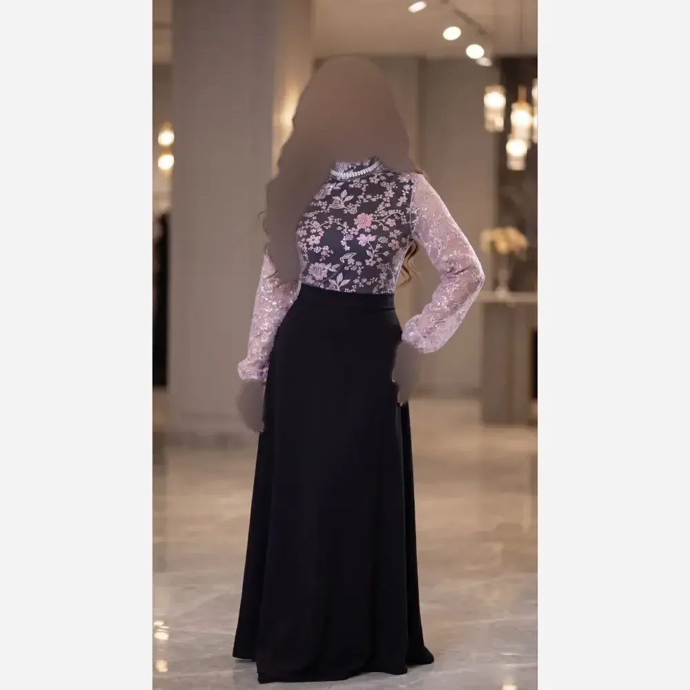 پیراهن زنانه مدل فریال جنس فلامنت و تور رنگ مشکی قد 160