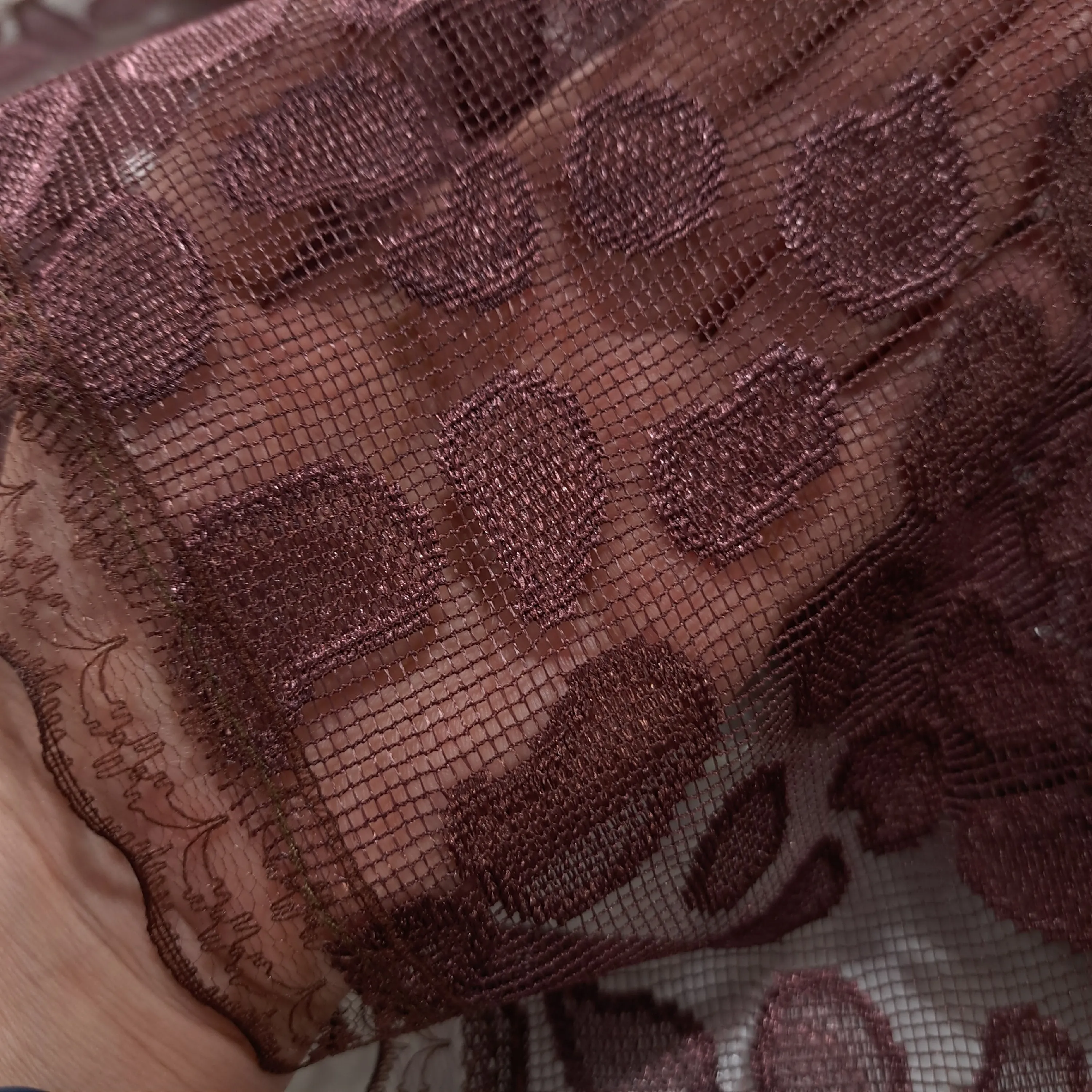 مینی اسکارف گیپور طرح سنگی ابعاد 70 در 70 سانتی متر