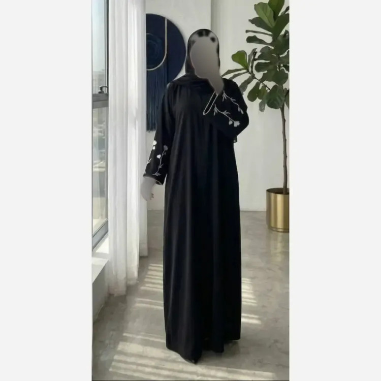 عبا گلدوزی هانا جنس الیزه جت بلک مشکی فری سایز